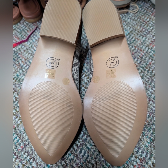 Chinese Laundry snakeskin bootie NWOB $100 - Picture 8 of 8